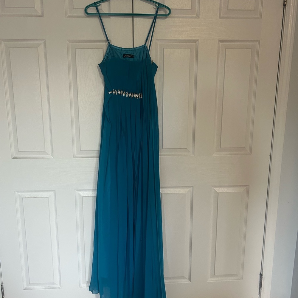 Elegant Teal Evening Gown